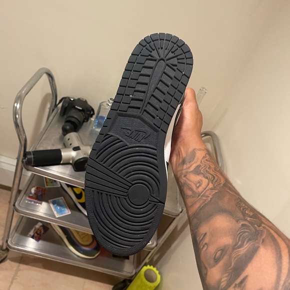 Jordan 1 - Picture 3 of 7